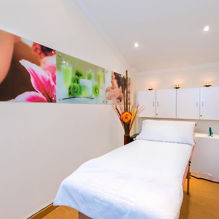 Hotel Dann Carlton בוגוטה מראה חיצוני תמונה Treatment room at a spa