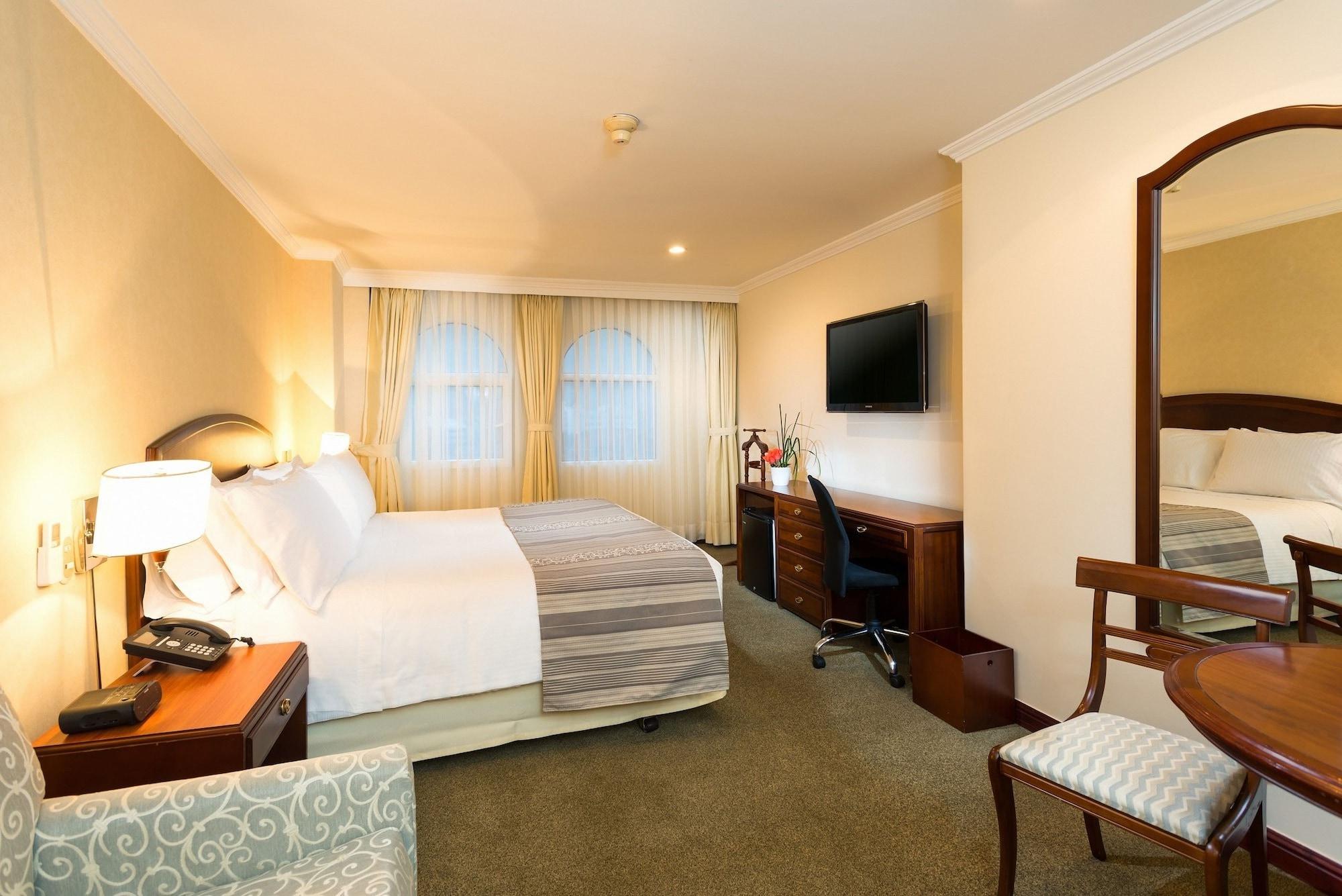 Hotel Dann Carlton בוגוטה מראה חיצוני תמונה A room at the hotel