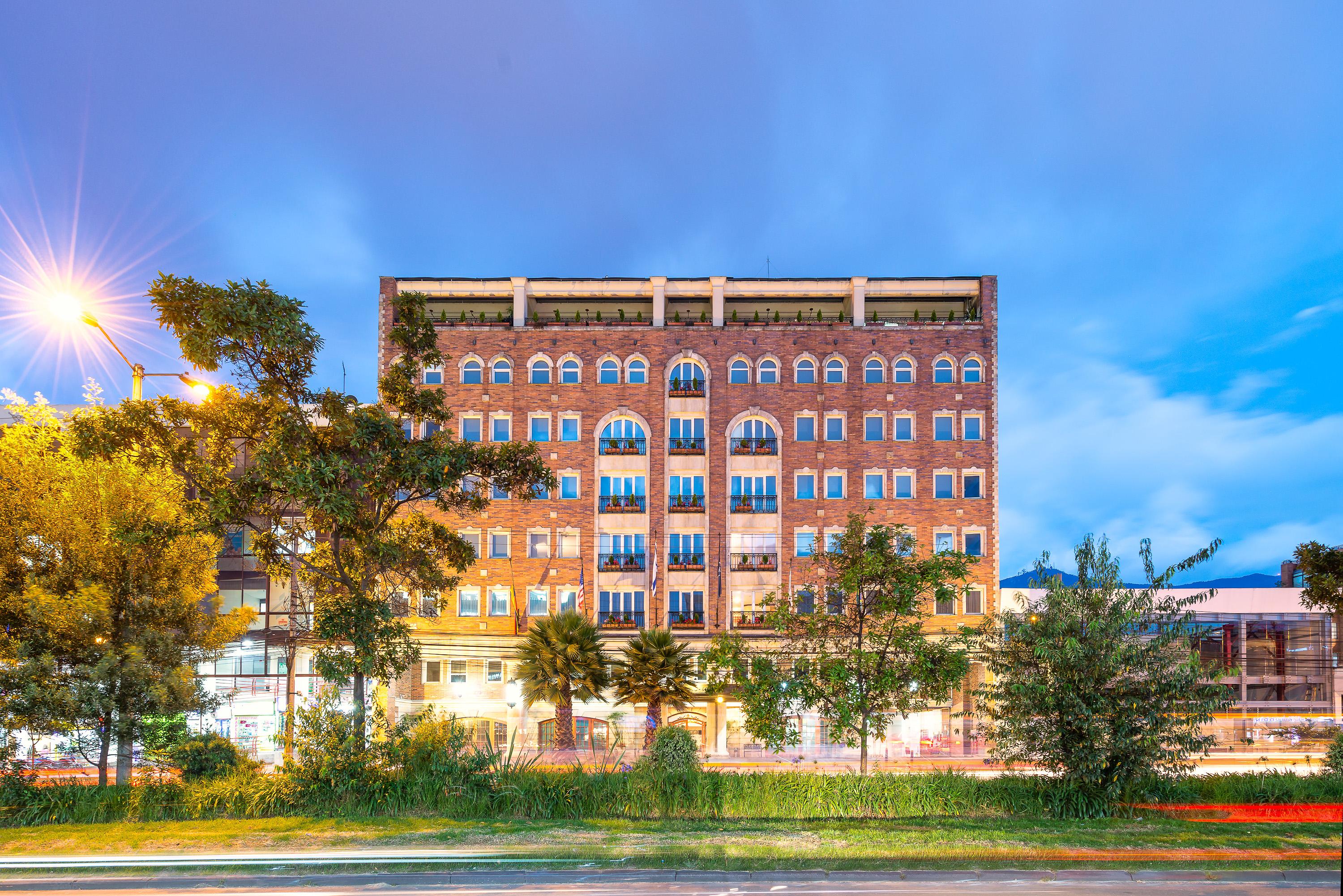 Hotel Dann Carlton בוגוטה מראה חיצוני תמונה The building in 2016