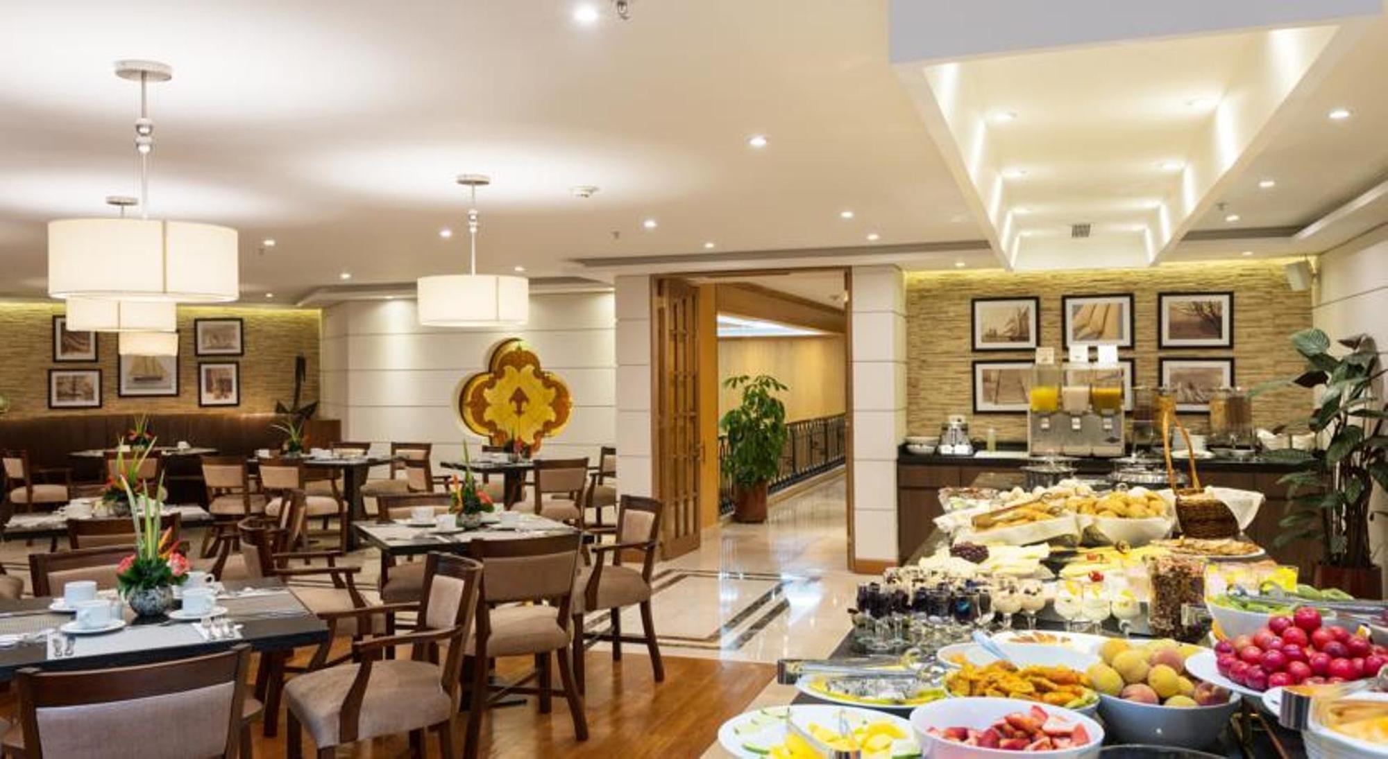 Hotel Dann Carlton בוגוטה מראה חיצוני תמונה The buffet at the hotel