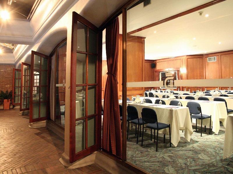 Hotel Dann Carlton בוגוטה מראה חיצוני תמונה The International Centre